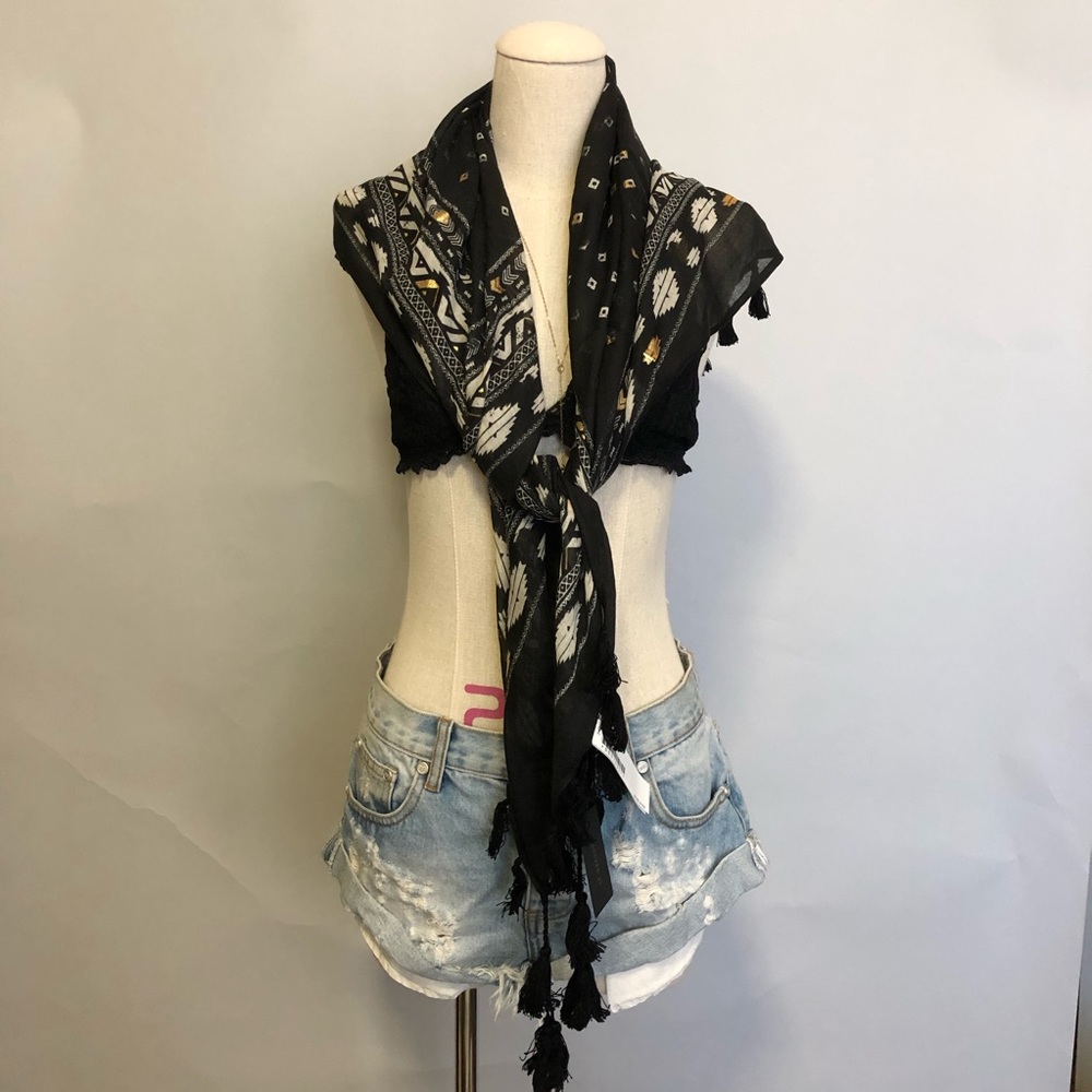 FOREVER 21 SCARF